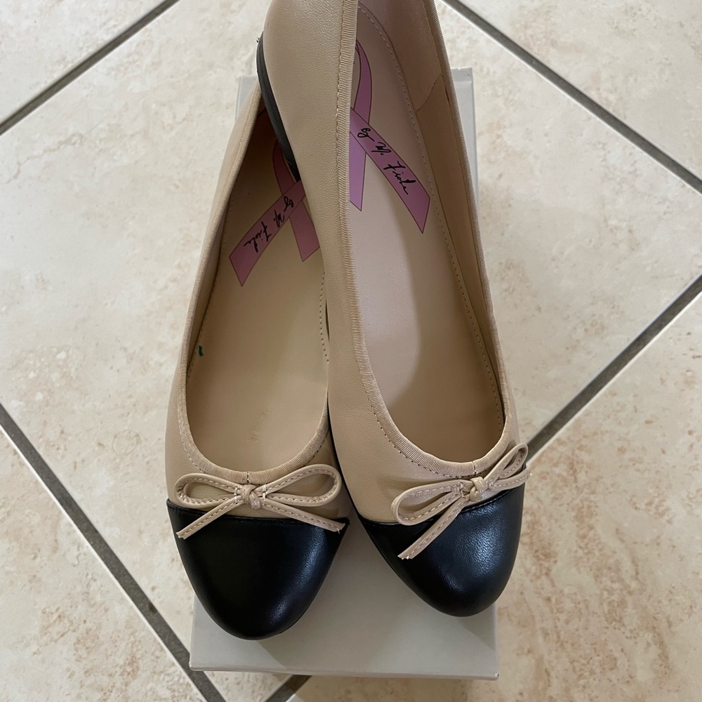 Marc Fisher Ballet flats. Size 7